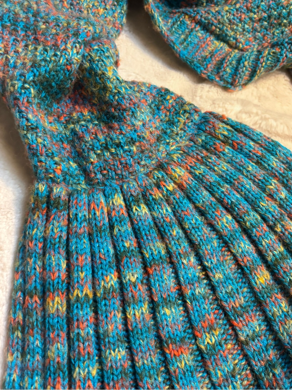 Mermaid Tail Blanket Blue Multicolor Cozy Knit Fish Tail Throw - Picture 11 of 11